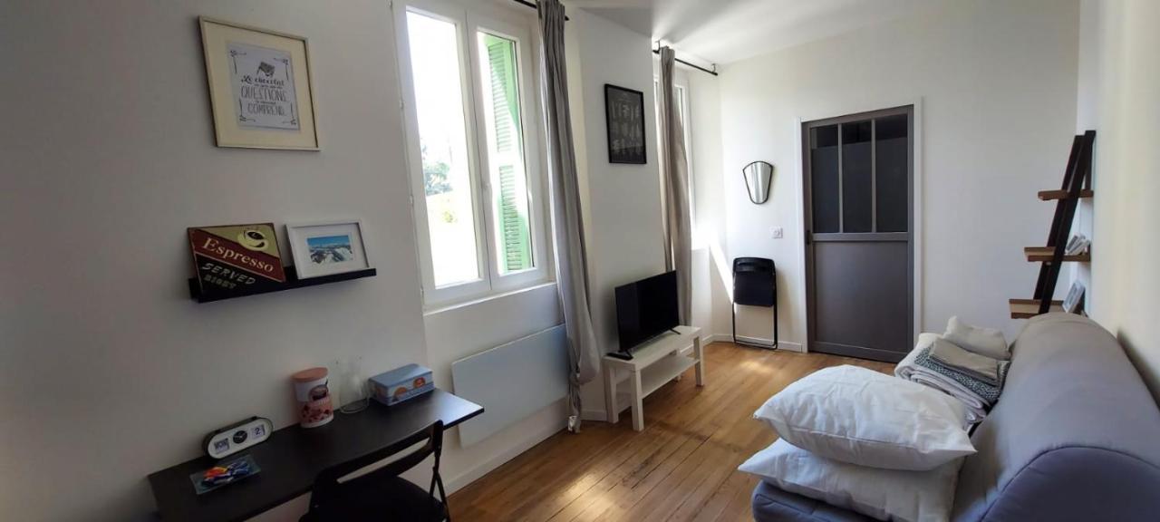 Charmant Studio Proche Centre Ville Et Gare Lourdes Bagian luar foto