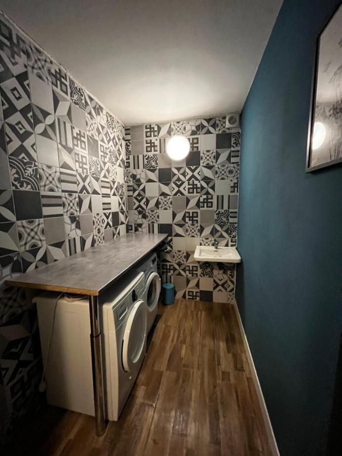 Charmant Studio Proche Centre Ville Et Gare Lourdes Bagian luar foto